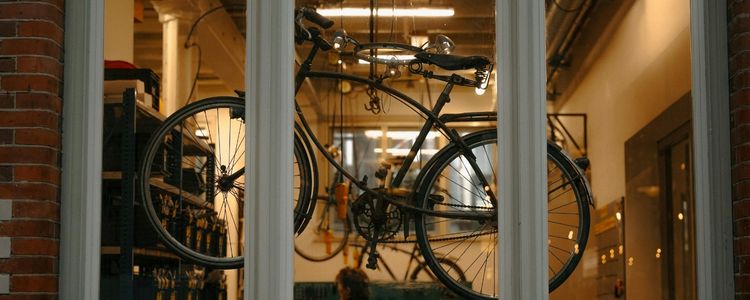 Local bike shops and rentals in Aspen.