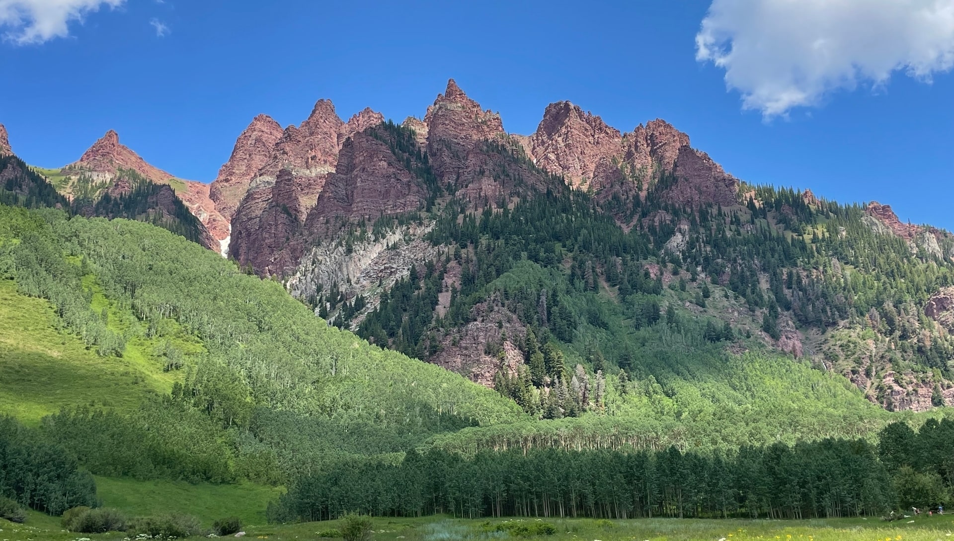 Redd rocks in Maroon Bells Park, West Aspen